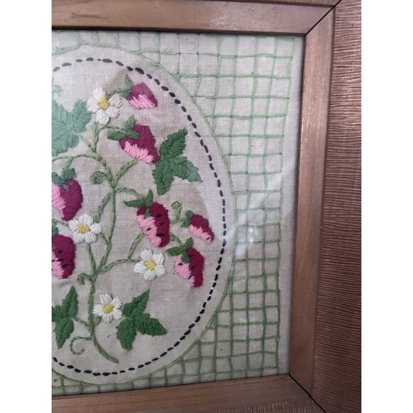Vtg Embroidered Cross Stitch Strawberries on Vine Folk Art Wood Framed Cottage - Picture 4 of 5